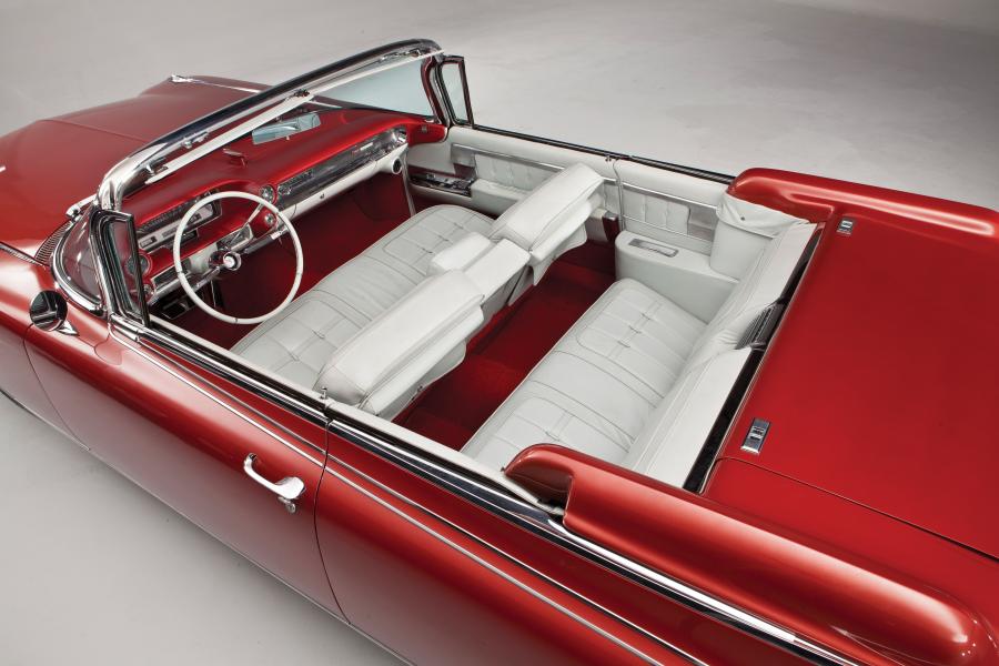 Интерьер Cadillac Eldorado Biarritz Convertible 1960 года  (фото 39 из 49)
